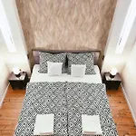 Square 16 - Absolutely Location Apartment Szombathely