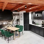 Square 16 - Absolutely Location *