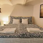Square 16 - Absolutely Location Apartment *