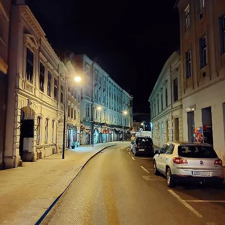 Apartment Square 16 - Absolutely Location With Self Check In Szombathely