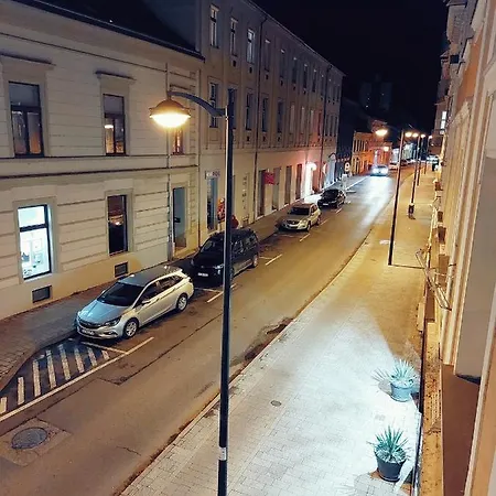 Square 16 - Absolutely Location Szombathely