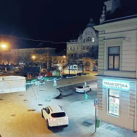 Square 16 - Absolutely Location Апартаменты *