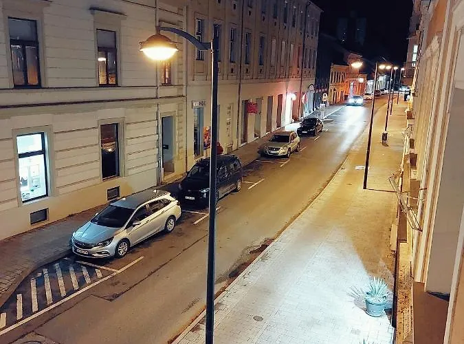 Square 16 - Absolutely Location Σζομπαθέλι